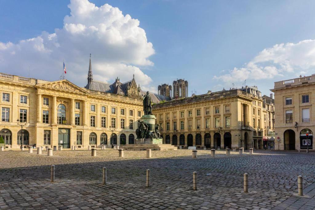 Appartement Bulle, Vue Cathedrale Incroyable à Reims Extérieur photo